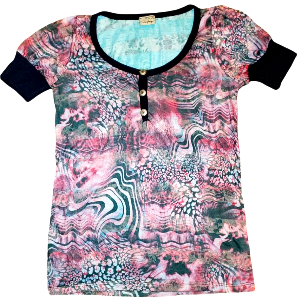 Colorful Daytrip shirt